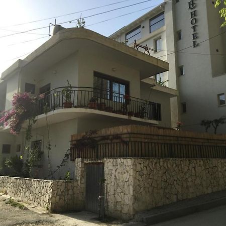 Private Apartment At Guest House Hektor & Aferdita Vlore Exterior photo